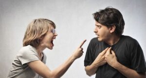 Які три слова потрібно повторювати у складних ситуаціях, під час сварок та конфліктів Які-три-слова-потрібно-повторювати-у складних-ситуаціях,-під-час-сварок-та конфліктів