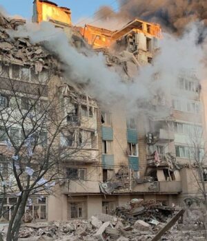 Щонайменше-25-загиблих:-у-багатоповерхівки-в-Тернополі-влучили-російські-ракети-Х-101 Щонайменше-25-загиблих:-у-багатоповерхівки-в-Тернополі-влучили-російські-ракети-Х-101