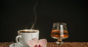 Чи справді алкоголь може зігріти, а кава – протверезити? Вчені спростували популярні міфи Чи-справді-алкоголь-може-зігріти,-а-кава-–-протверезити?-Вчені-спростували-популярні-міфи