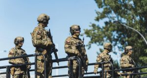 Польща розгортає 10 тисяч військових для захисту критичної інфраструктури Польща-розгортає-10-тисяч-військових-для-захисту-критичної-інфраструктури