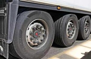 Коли потрібно міняти вантажні шини за видом зносу? Коли-потрібно-міняти-вантажні-шини-за-видом-зносу?