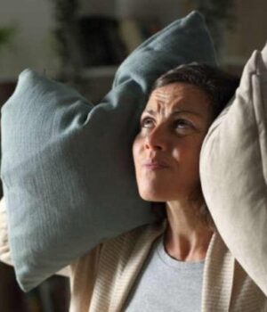 У-Луцьку-серед-ночі-меломан-гучно-слухав-музику-під-вікнами-будинку