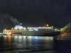 У Південній Кореї пором врізався в острів: офіцер за штурвалом дивився новини У-Південній-Кореї-пором-врізався-в-острів:-офіцер-за-штурвалом-дивився-новини