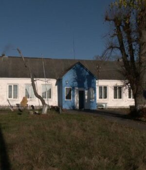 Громада-на-Волині-забезпечує-переселенців-дровами-та-торфом