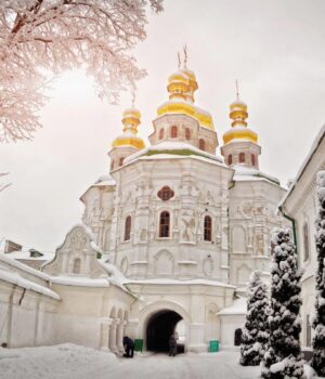 Три-головні-свята-грудня-2025:-церковний-календар-за-новим-і-старим-стилем