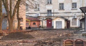 У Луцьку за понад мільйон ремонтують двір на проспекті Волі У-Луцьку-за-понад-мільйон-ремонтують-двір-на-проспекті-Волі