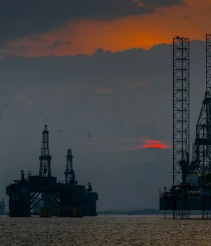 Ціни-на-газ-у-Європі-та-нафта-падають-на-тлі-мирного-плану-Трампа-між-Україною. Ціни-на-газ-у-Європі-та-нафта-падають-на-тлі-мирного-плану-Трампа-між-Україною.