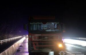 На Волині вантажівка на смерть збила 68-річну жінку На-Волині-вантажівка-на-смерть-збила-68-річну-жінку