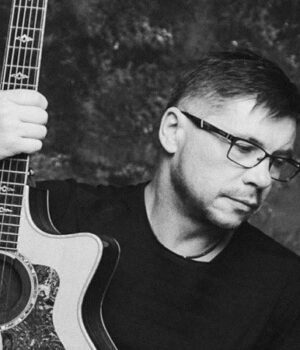 Помер-Лесик-Турко-—-співзасновник-і-ексучасник-гурту-dzidzio