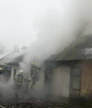 У-Ковелі-спалахнула-господарська-споруда