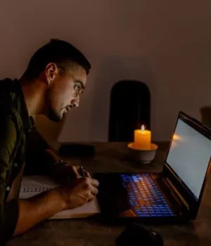 В столиці вже відомі графіки відключення світла на 23 листопада