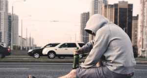 Потрапив у лікарню із важким отруєнням: у Луцьку неповнолітнього судили за пиятику Потрапив-у-лікарню-із-важким-отруєнням:-у-Луцьку-неповнолітнього-судили-за-пиятику