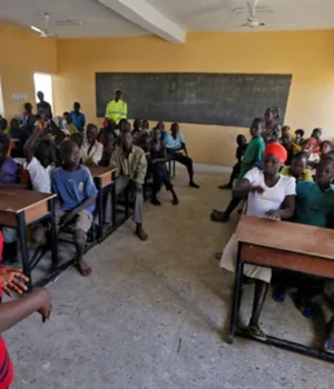 50-учнів-у-Нігерії-втекли-з-полону-після-викрадення-та-повернулися-додому-–-bloomberg 50-учнів-у-Нігерії-втекли-з-полону-після-викрадення-та-повернулися-додому-–-bloomberg