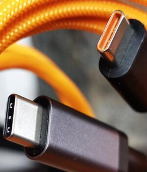 Що-означає-помаранчевий-usb-порт:-це-не-для-краси