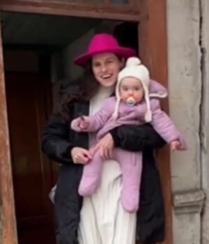 Блогерка-волинянка-з-чоловіком-придбали-старенький-будинок-у-селі-і-нарвалися-на-хейт