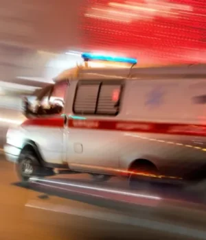 Вже-троє-загиблих-і-8-постраждалих,-серед-них-дитина:-наслідки-атаки-дронів-на-Харків