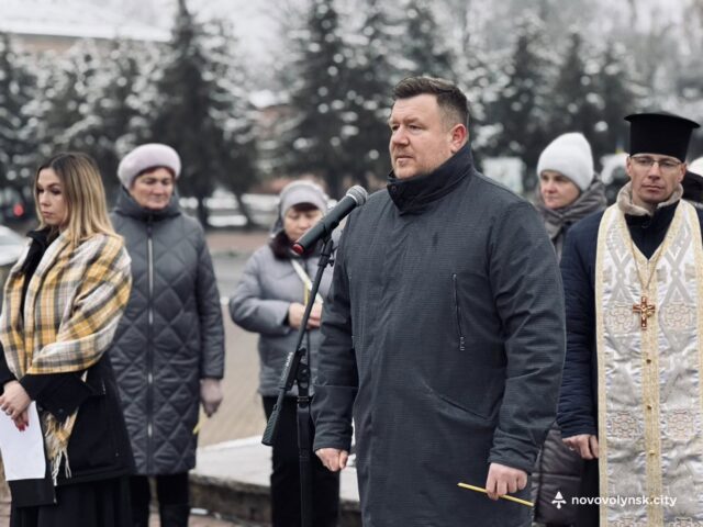 Нововолинська громада долучилася до загальноукраїнського вшанування пам’яті жертв Голодоморів Нововолинська-громада-долучилася-до-загальноукраїнського-вшанування-пам’яті-жертв-Голодоморів
