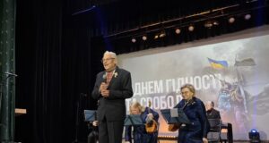 Нововолинська громада разом з усією Україною відзначає День Гідності та Свободи Нововолинська-громада-разом-з-усією-Україною-відзначає-День-Гідності-та-Свободи