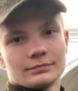 Як-російські-сироти,-«розвісивши-вуха»,-потрапляють-на-війну-проти-України Як-російські-сироти,-«розвісивши-вуха»,-потрапляють-на-війну-проти-України