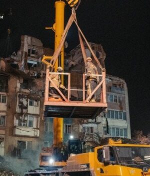 Кривавий-обстріл-Тернополя:-РФ вдарила-по житлових-будинках,-щоб-відволікти-увагу-ДСНС —-ОВА