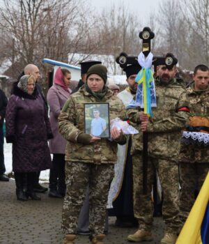 На-Волині-провели-в-останню-дорогу-Героя-Романа-Гайового