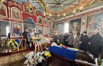 Нововолинці провели в останню путь Захисника Ігоря Генсіровського Нововолинці-провели-в-останню-путь-Захисника-Ігоря-Генсіровського