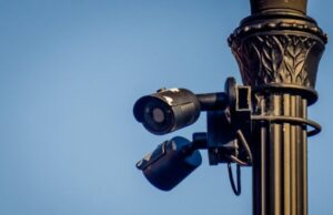 У Луцьку на Театральному майдані запрацювали «розумні» камери У-Луцьку-на-Театральному-майдані-запрацювали-«розумні»-камери