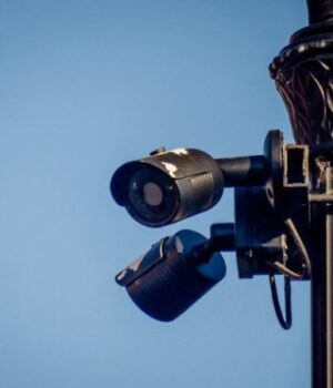 У-Луцьку-на-Театральному-майдані-запрацювали-«розумні»-камери