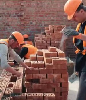 Посередники-пропонують-“купити-раба”-за-$4-5-тисяч:-які-є-проблеми-з-трудовими-мігрантами