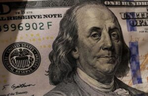 Курс валют на 26 листопада: скільки коштуватимуть долар, євро та злотий Курс-валют-на-26-листопада:-скільки-коштуватимуть-долар,-євро-та-злотий