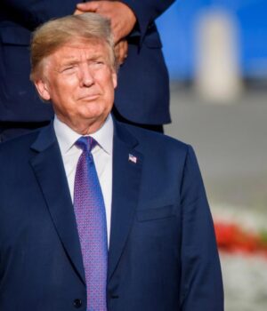 Трамп-хоче-закінчити-війну-в-Україні,-незалежно-від-того,-якою-буде-угода,-–-politico