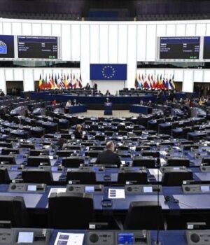 Європарламент-схвалив-інтеграцію-України-в оборонну-систему-Євросоюзу Європарламент-схвалив-інтеграцію-України-в оборонну-систему-Євросоюзу