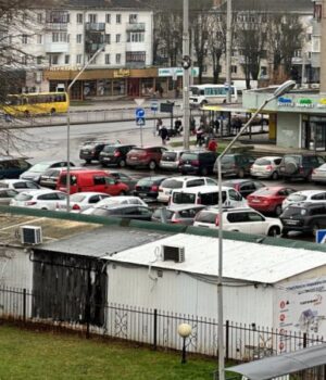 У-Луцьку-біля-залізничного-вокзалу-облаштують-платну-парковку