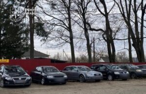 На Волині судять чоловіків, які ввозили авто під виглядом гумдопомоги для ЗСУ і продавали їх На-Волині-судять-чоловіків,-які-ввозили-авто-під-виглядом-гумдопомоги-для-ЗСУ-і-продавали-їх