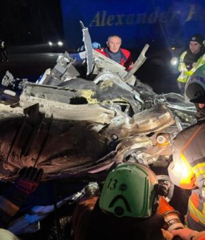 На-трасі-Ковель-Ягодин-зіткнулися-дві-вантажівки,-двох-вирізали-з-кабіни.-ФОТО