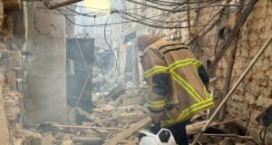 Обличчя незламних: одеські рятувальники щодня долають наслідки обстрілів Обличчя-незламних:-одеські-рятувальники-щодня-долають-наслідки-обстрілів