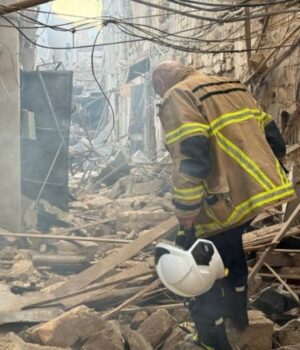 Обличчя-незламних:-одеські-рятувальники-щодня-долають-наслідки-обстрілів