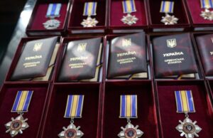 Посмертні нагороди Героїв із Луцька отримали рідні Посмертні-нагороди-Героїв-із-Луцька-отримали-рідні