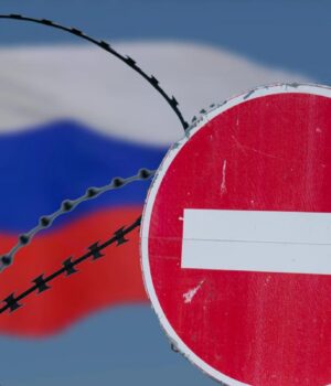 У-ЄС-заговорили-про-20-й-пакет-санкцій-проти-Росії:-politico-розкрило-деталі-нового-удару