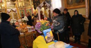 На Волині попрощалися з військовим Олександром Вихневичем На-Волині-попрощалися-з-військовим-Олександром-Вихневичем