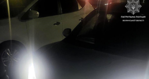 Під час комендантської години в Луцьку зупинили п’яного водія Renault Під-час-комендантської-години-в-Луцьку-зупинили-п’яного-водія-renault