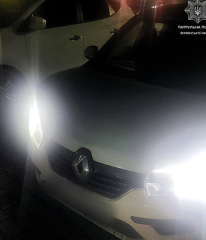 Під-час-комендантської-години-в-Луцьку-зупинили-п’яного-водія-renault Під-час-комендантської-години-в-Луцьку-зупинили-п’яного-водія-renault