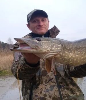 Порадував-трофейчик:-рибалка-з-Луцька-упіймав-гігантську-щуку Порадував-трофейчик:-рибалка-з-Луцька-упіймав-гігантську-щуку