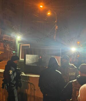 У-глави-ОП-Єрмака-НАБУ-проводить-обшуки