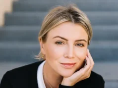 Ведуча УП 100 прийшла на премію у прикрасах підпільної компанії Міндіча, що працювала в рф Ведуча УП 100 прийшла на премію у прикрасах підпільної компанії Міндіча, що працювала в рф