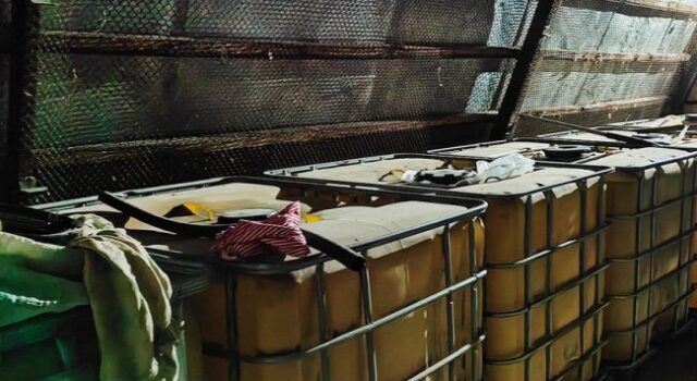 З підпільної АЗС на Волині вилучили понад 4 тисячі літрів пального З-підпільної-АЗС-на-Волині-вилучили-понад-4-тисячі-літрів-пального