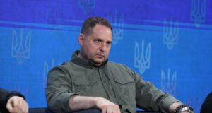 Єрмак йде у відставку — Зеленський Єрмак-йде-у відставку —-Зеленський