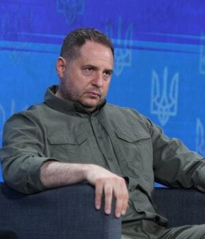 Єрмак-йде-у відставку —-Зеленський Єрмак-йде-у відставку —-Зеленський