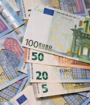 “Європа-живе-між-страхом-та-жадібністю”:-економіст-розкрив,-хто-дасть-гроші-Україні “Європа-живе-між-страхом-та-жадібністю”:-економіст-розкрив,-хто-дасть-гроші-Україні