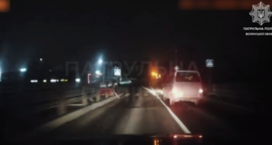 У Луцьку п’яний водій Volkswagen влаштував перегони з патрульними У-Луцьку-п’яний-водій-volkswagen-влаштував-перегони-з-патрульними